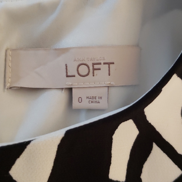 Loft dress - Picture 3 of 3